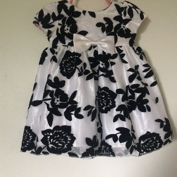 COPY - Dress - Picture 3 of 4